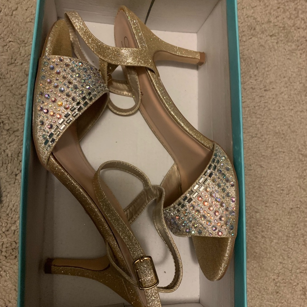 Adorable gold sparkly heels